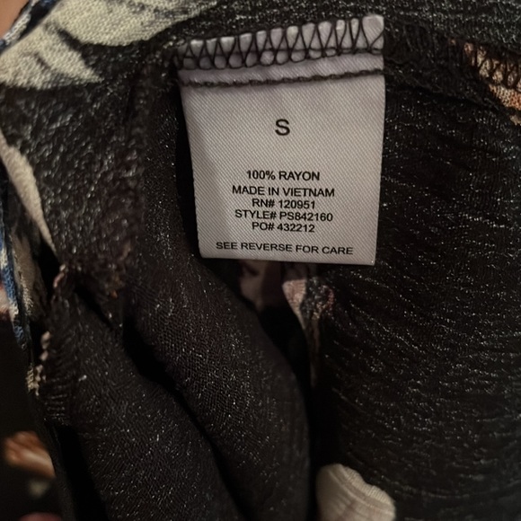 NWOT small black floral romper - Picture 6 of 11